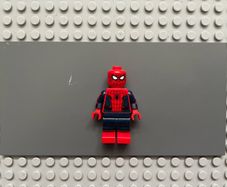 lego super heroes sh0420 Spider-Man minifigure- Black Web Pattern, Red Torso Small Vest, Red Boots