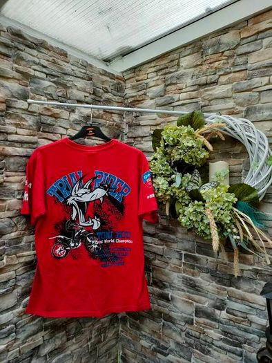 FIM Trial World Championship T-shirt  Front and back print's  Size medium  Great condition  Prints on the sleeves  Perfect for any motor cycle enthusiast