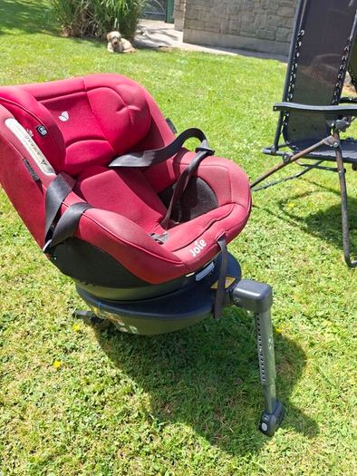 JOIE 360 swivel car seat