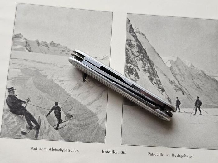 Vintage Elsener Schwyz Victoria 69 Original Swiss Army Issued Soldier Knife Discontinued Collectable Militaria