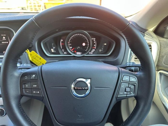 Volvo V40 T3 Automatic Low Mileage