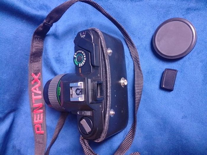 Vintage Pentax P30 35mm Film SLR Camera with 35-70mm Zoom Lens