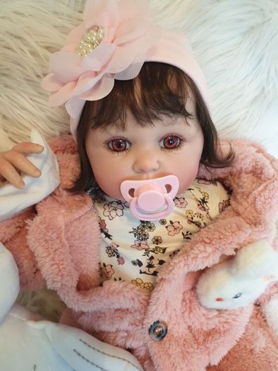 Reborns By Laura.  Huge 24inch, 6lb Reborn Doll.  Jointed Body, Free Moving Limbs.  Welcome To View
