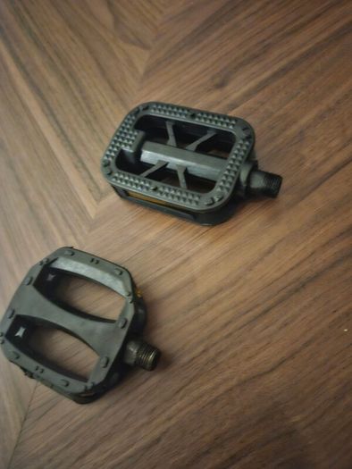 Bids Bicycle Pedals