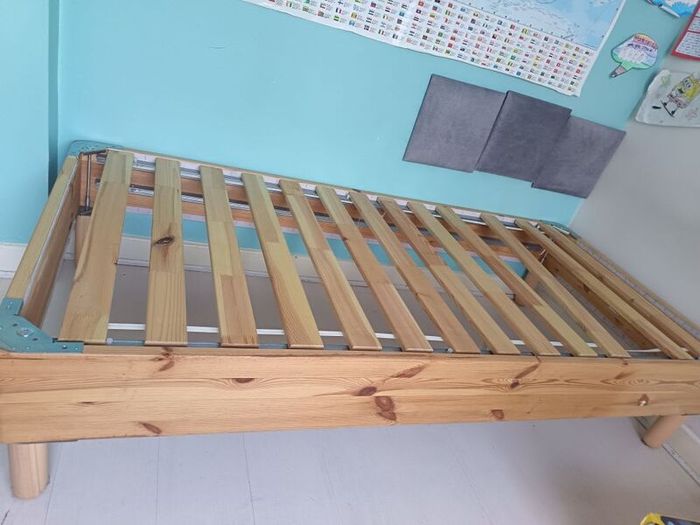 bed frame single
