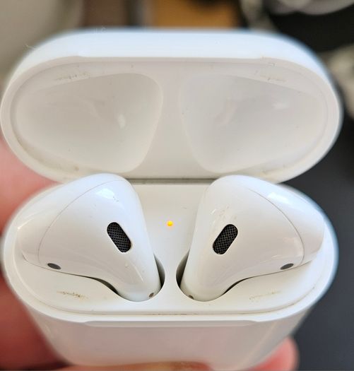 Genuine Apple airpods with case