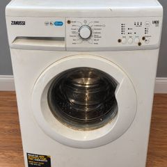 Zanussi 8kg Washing Machine  FREE DELIVERY
