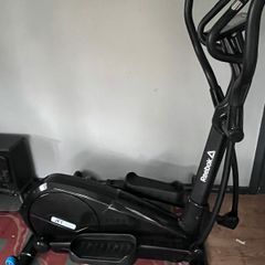 Reebok elliptical jet 300 cross trainer