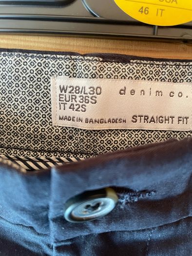 Chinos