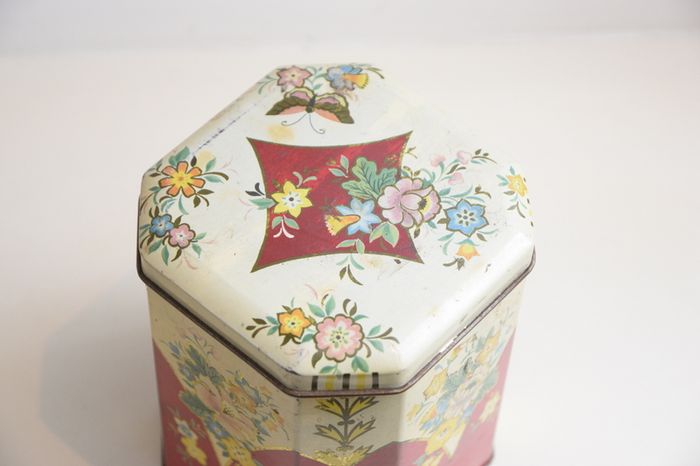Vintage Hexagon Tin Tea Caddy