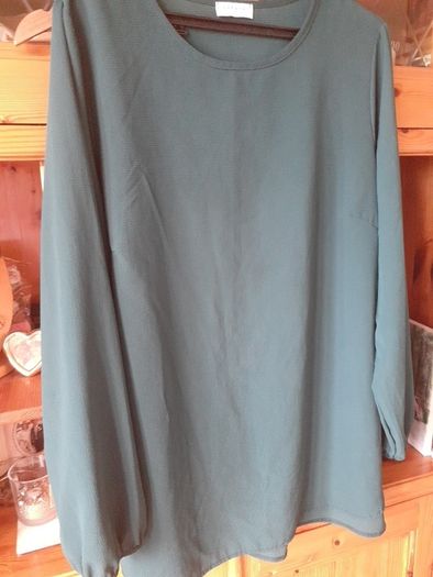 womens top size 18