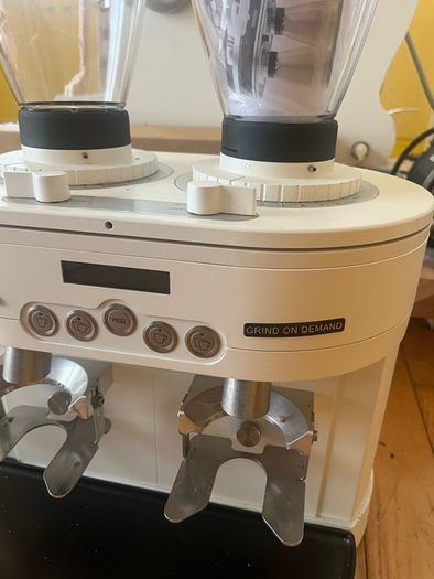 Mahlkonig K30 Twin Espresso Grinder