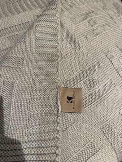 Kelly Hoppen Throw