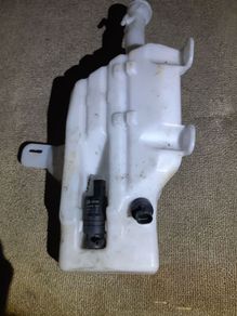 09-17 Vauxhall Insignia A Windscreen Washer Bottle Tank With Pump P/n: 13227295
