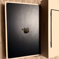 macbook air m2 (2022) excellent condition