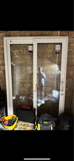 Sliding Door