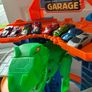 Hot wheels Ultimate Garage and cars Image 2
