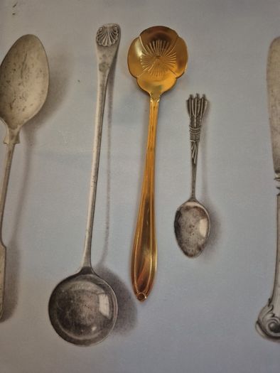 Pretty Brass coloured coffee/tea spoons