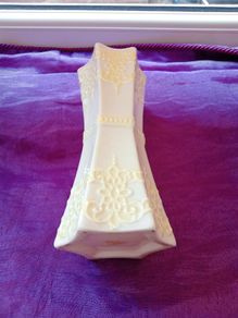 Vintage Belleek Celtic  Vase   (7th Mark)
