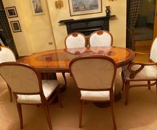 Beautiful Italian Dining Table and 6 Chairs