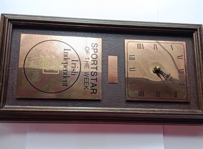 Vintage Irish Independent Sports Star of the Week Wall Clock Jury's Hotel Dublin Working