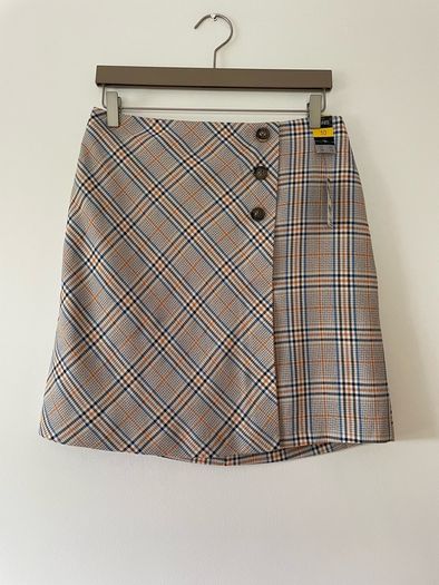 Check skirt size 10 New with tags