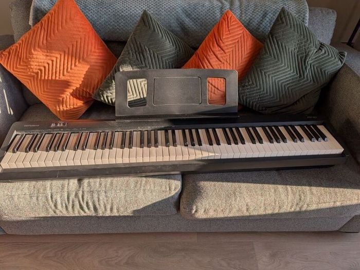 Roland FP-10 Keyboard