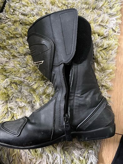 Motorcycle boots