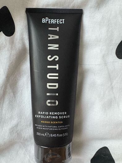 BPerfect tan studio - rapid remover exfoliating scrub - mango scented