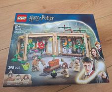 LEGO Harry Potter 76445 Hogwarts Castle: Herbology Class