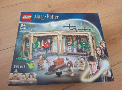 LEGO Harry Potter 76445 Hogwarts Castle: Herbology Class