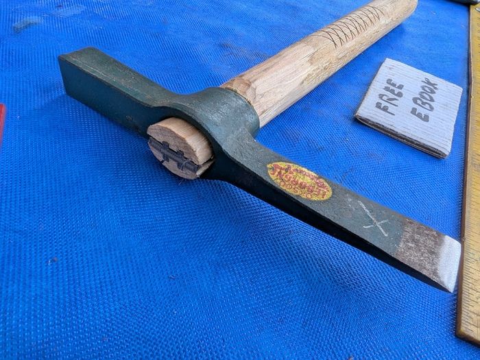 Hammer / Axe by Leborgne