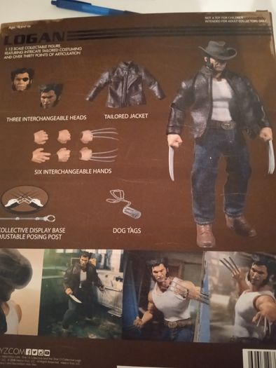 Mezco  Logan Wolverine Marvel Action Figure