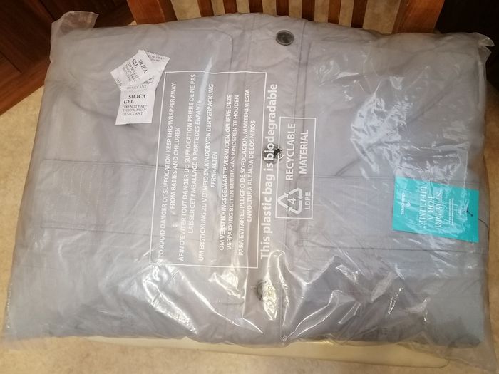 NEW WITH TAGS, Mens SMALL SIZE, craghoppers Turriff jacket waterproof AQUADRY INSULATED cement coat warm