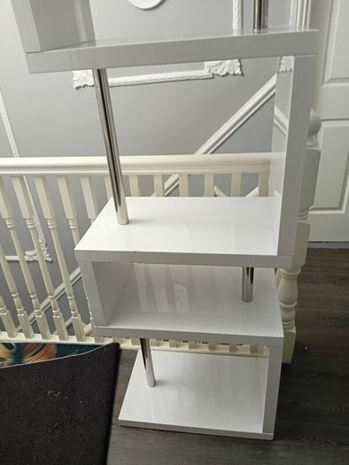 set of shelfs white and chrome perfect condition