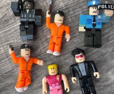 Roblox Figures