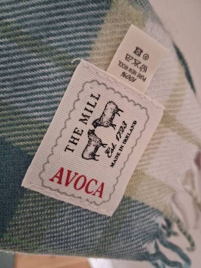 Beautiful New Avoca 100% Wool Scarf