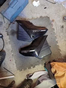 Yamaha ybr 125 plastic side panels