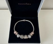 Pandora bracelet and 7 charms