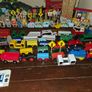 550+ Piece Train Set - Tracks, Vehicles, People, Buildings, Signs Image 10