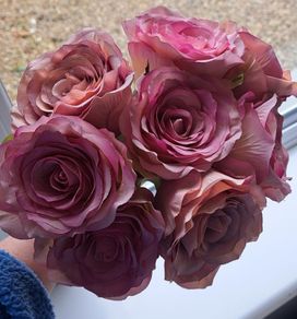 artificial flowers