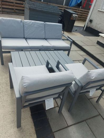 patio table and chairs