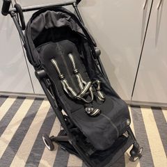 Fold up travel stroller