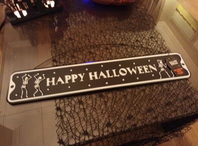 Brand new halloween metal hanging plaque