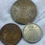 Island coin lot see pictures Image 2