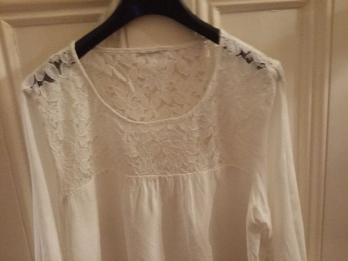 Beautiful Vero Moda Blouse with lace size XL UK14 EUR42 Postage included