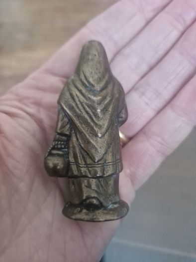 brass figures