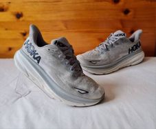 Hoka clifton 9 grey Size 10.5 eu 45 in excellent condition