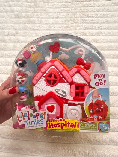Lalaloopsy Tinies Rosie's Pet Hospital Playset Damaged Box Please see photos