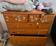 Chest of drawers